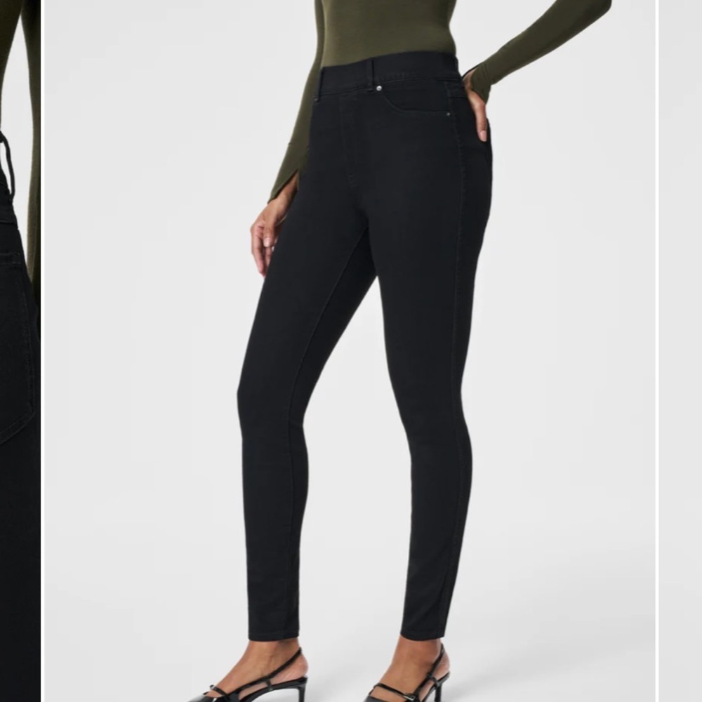Classic Black Women's Jeans - Picture 2 of 8